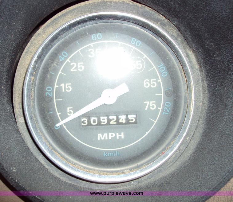 image for item 1503 1980 Ford 8000 grain truck