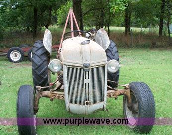 image for item 1506 1949 Ford 9N tractor
