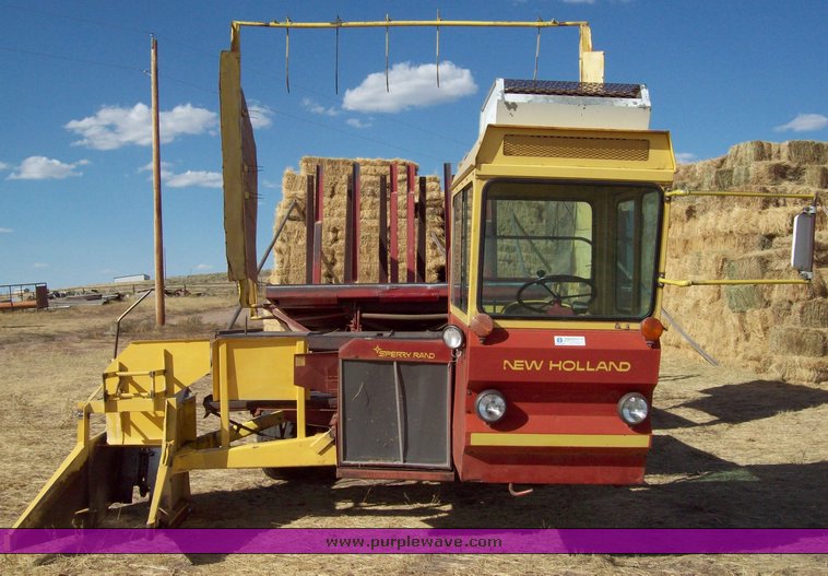 image for item 1601 New Holland 1049 super balewagon