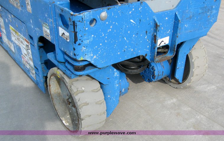 image for item 2193 2004 Genie GS1930 scissor lift