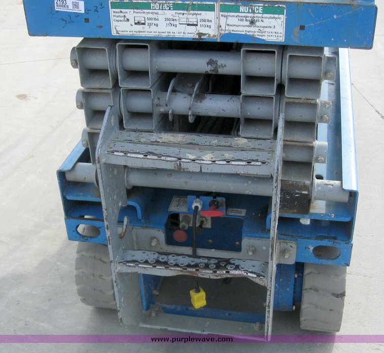 image for item 2193 2004 Genie GS1930 scissor lift