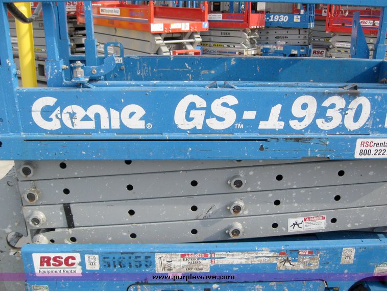 image for item 2193 2004 Genie GS1930 scissor lift