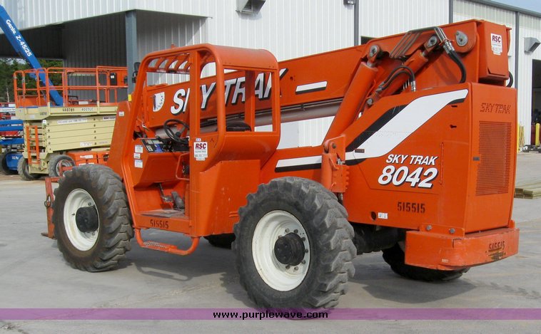 image for item 2194 2004 SkyTrak 8042 telehandler