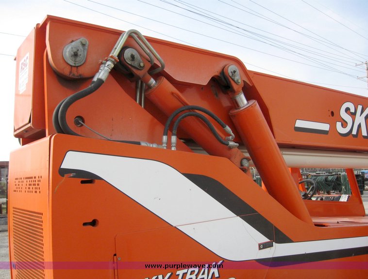 image for item 2194 2004 SkyTrak 8042 telehandler