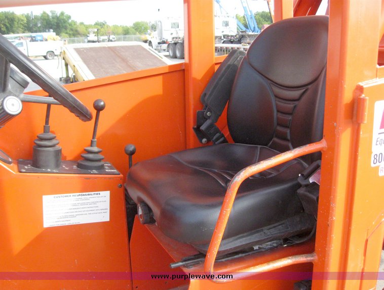 image for item 2194 2004 SkyTrak 8042 telehandler