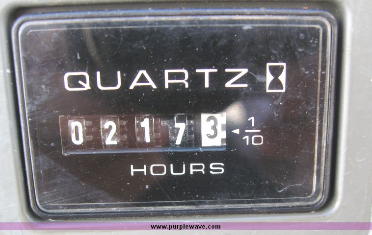 image for item 2196 2004 JLG 2630ES scissor lift