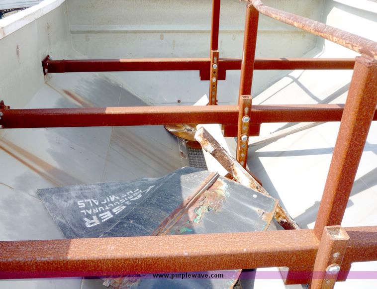 image for item 3091 Simonsen Q812SSDJ hydraulic spreader box