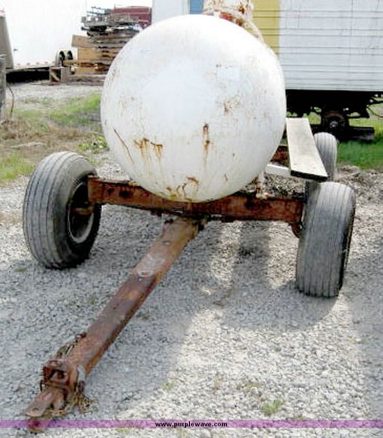 image for item 3092 1,000 gallon tank