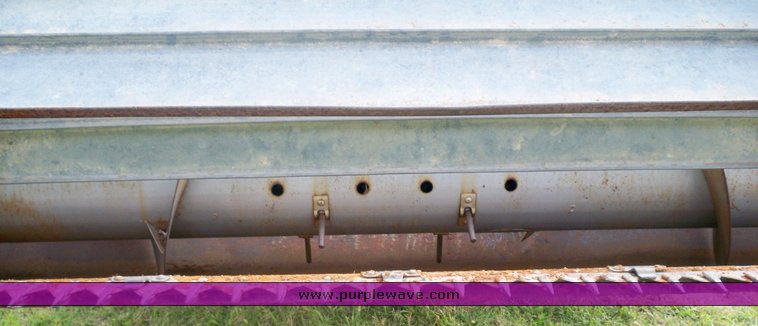 image for item 3433 Allis-Chalmers Gleaner A combine