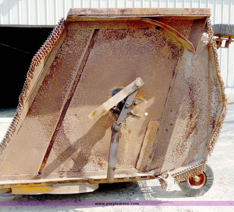 image for item 3960 Woods batwing rotary mower