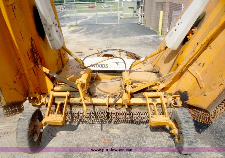 image for item 3960 Woods batwing rotary mower
