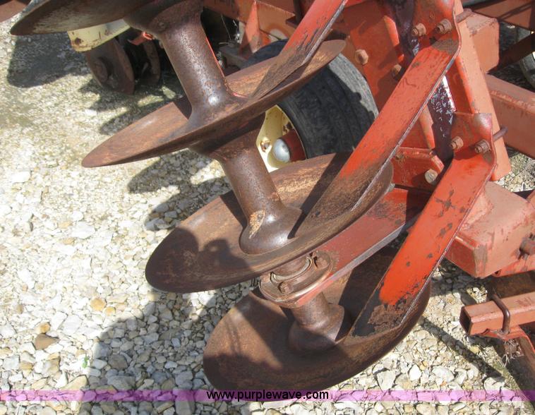 image for item 5935 Krause 1727 24' offset disc