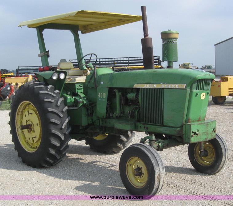 image for item 5938 John Deere 4010 tractor