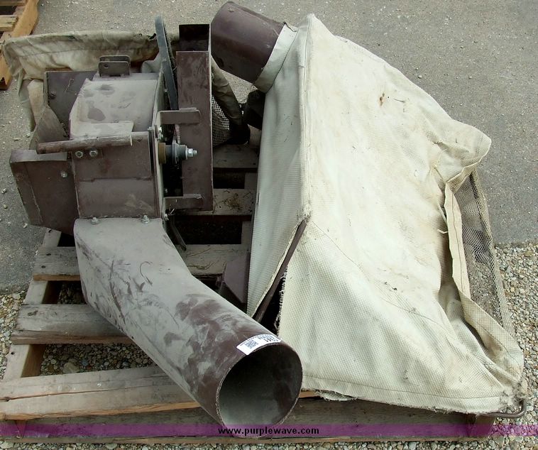 image for item 5941 Grasshopper mower bagger