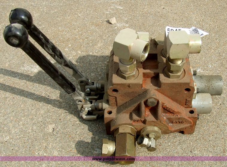 image for item 5945 CSV hydraulic remote