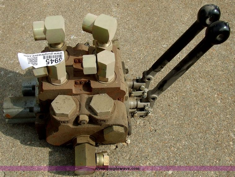 image for item 5945 CSV hydraulic remote