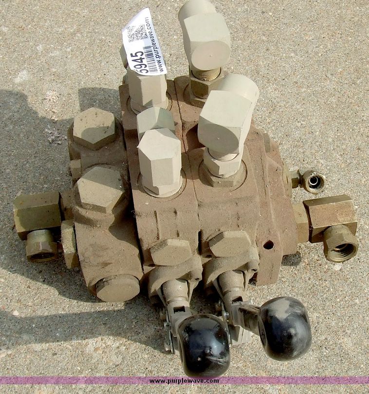 image for item 5945 CSV hydraulic remote