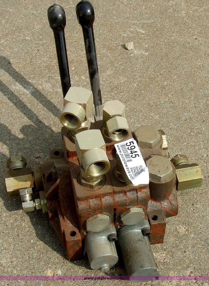 image for item 5945 CSV hydraulic remote