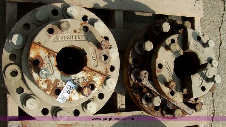 image for item 5949 Set of dual hubs