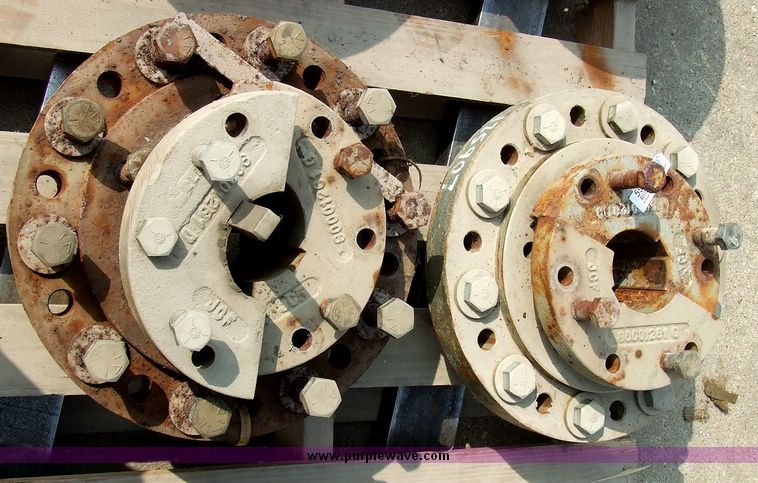 image for item 5949 Set of dual hubs