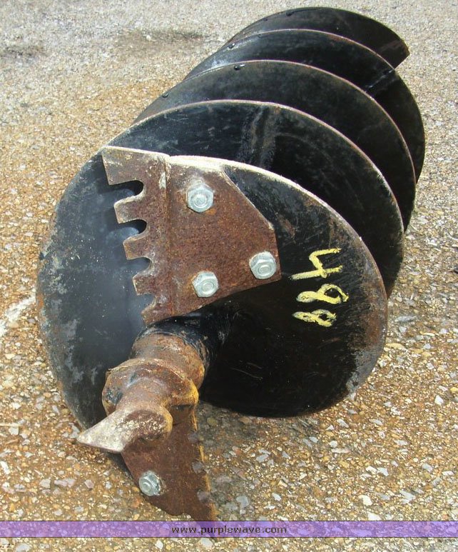 Danuser hydraulic post hole digger with skid steer mounting kit in