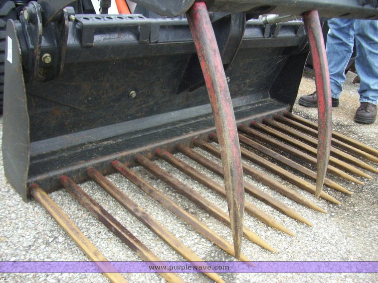 image for item 7171 Bobcat 60" utility farm forks with grapple