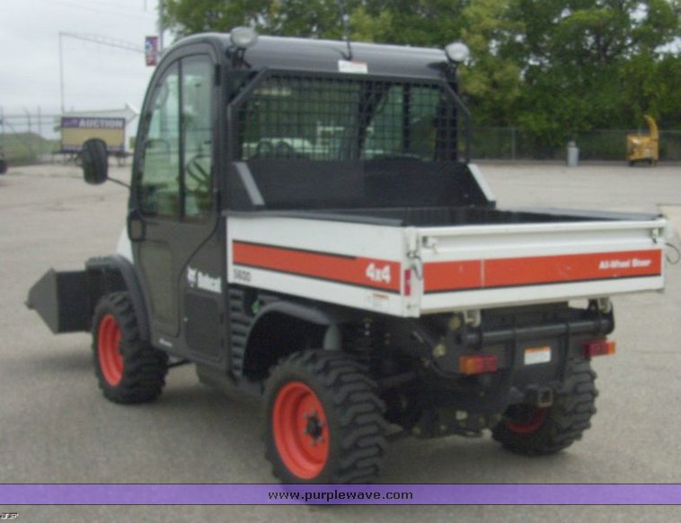 image for item 7173 2007 Bobcat 5600T toolcat