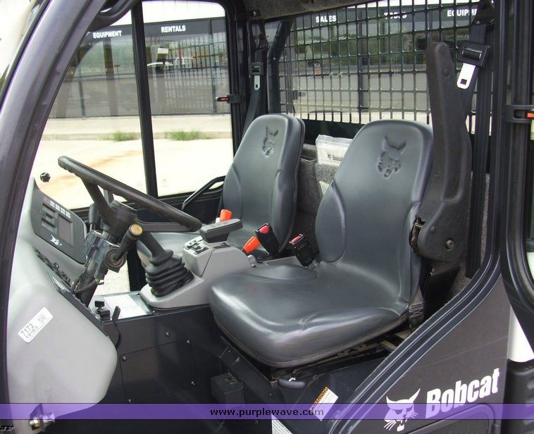 image for item 7173 2007 Bobcat 5600T toolcat