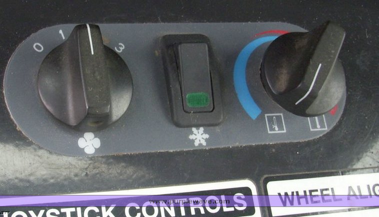 image for item 7173 2007 Bobcat 5600T toolcat