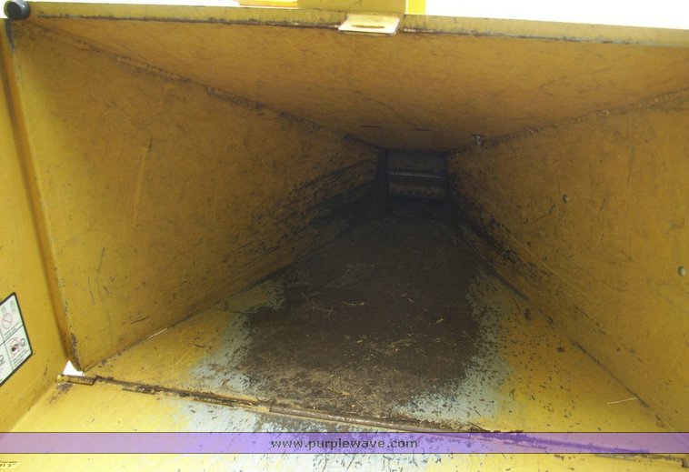 image for item 7175 Vermeer 620 wood chipper