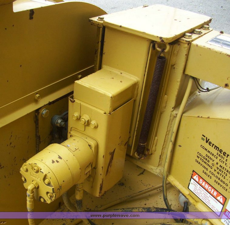 image for item 7175 Vermeer 620 wood chipper