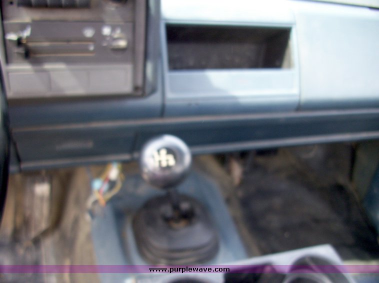 image for item 7294 1989 GMC 2500SL Sierra