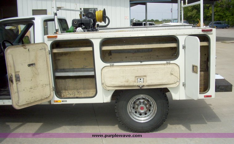 image for item 7294 1989 GMC 2500SL Sierra