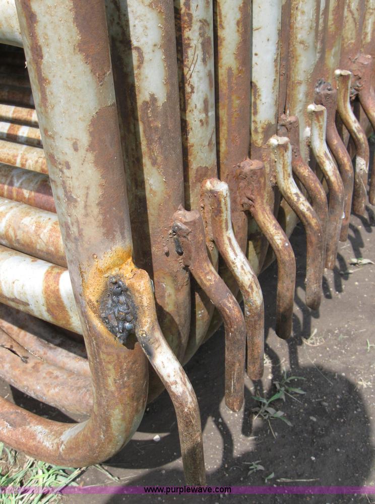 image for item 8465 (34) Winkle panels with trailer