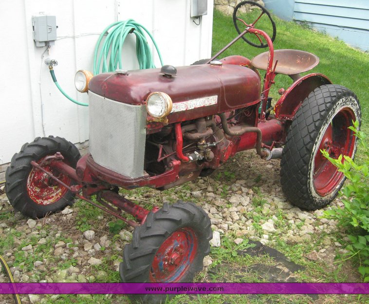 image for item 8630 Farmall Cub tractor