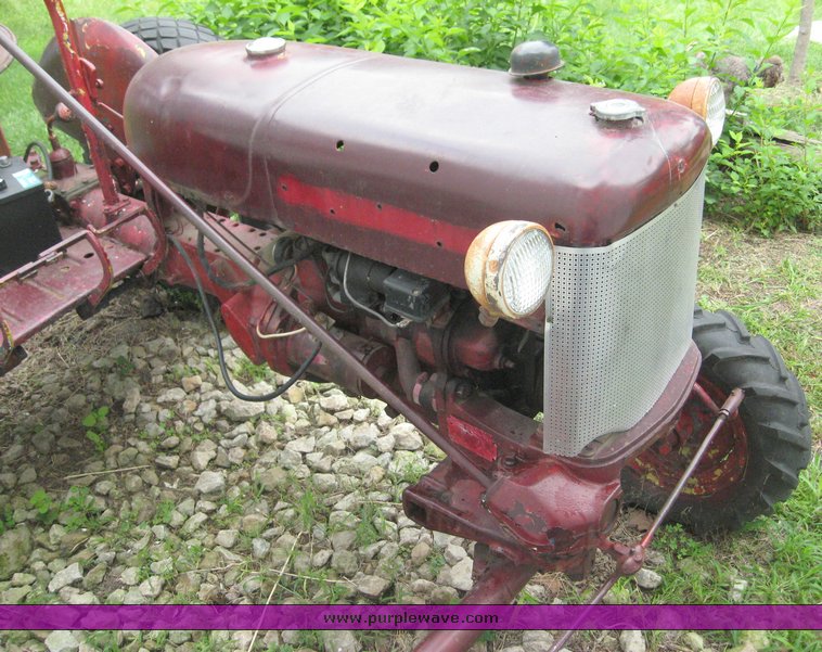 image for item 8630 Farmall Cub tractor