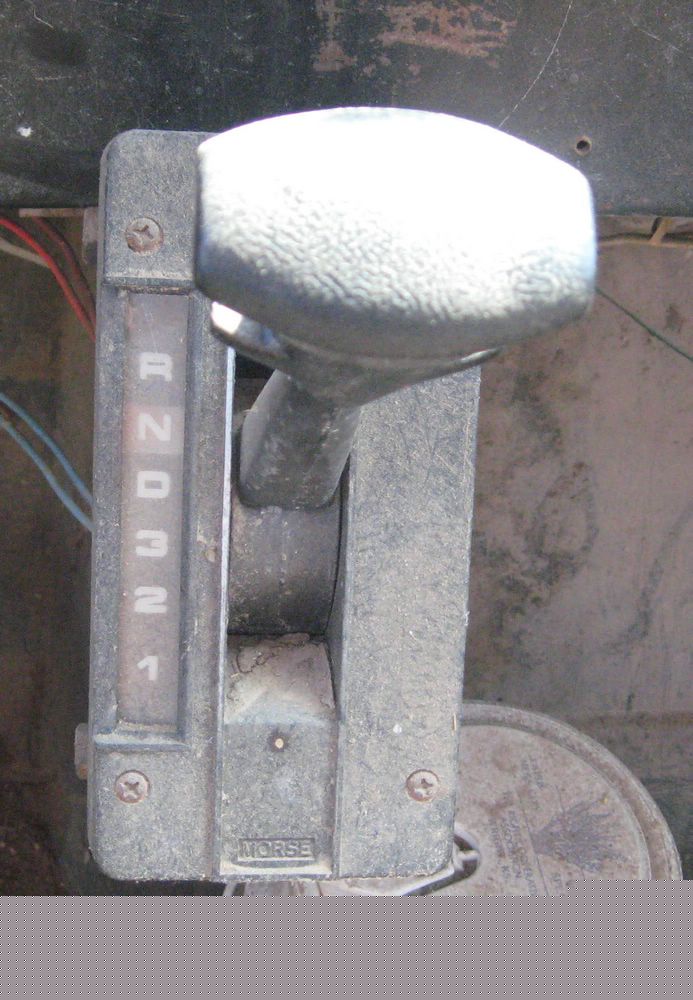 image for item 8637 1982 International 1754 dump truck with 9' dump bed and hoist