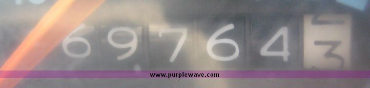 image for item 8637 1982 International 1754 dump truck with 9' dump bed and hoist