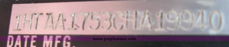 image for item 8637 1982 International 1754 dump truck with 9' dump bed and hoist