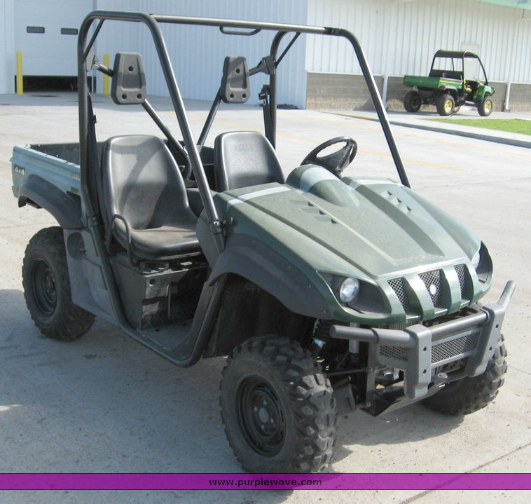 image for item 8652 Yamaha Rhino 4WD ATV