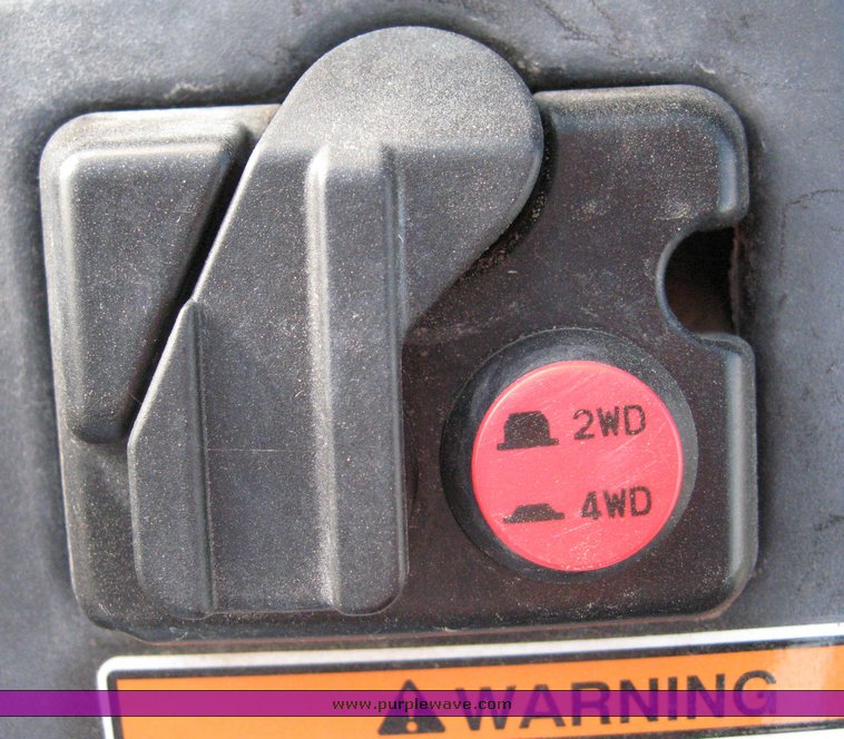 image for item 8652 Yamaha Rhino 4WD ATV