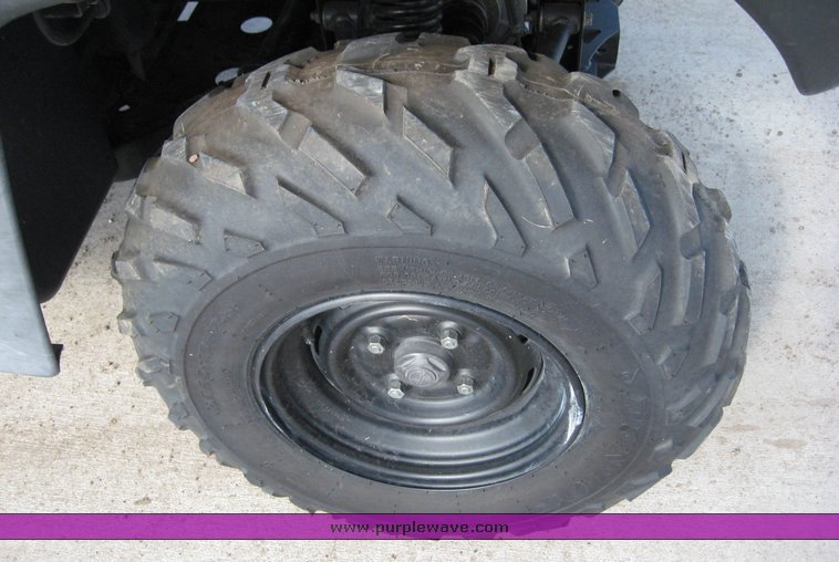 image for item 8652 Yamaha Rhino 4WD ATV