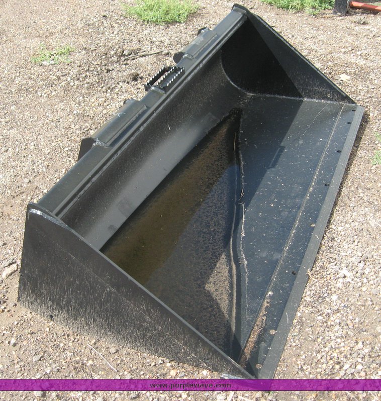 image for item 8653 2003 John Deere 250 skid steer