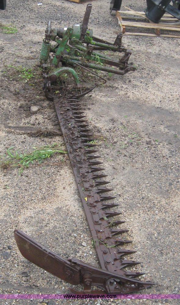 image for item 8656 John Deere Model 9 7' sickle bar mower