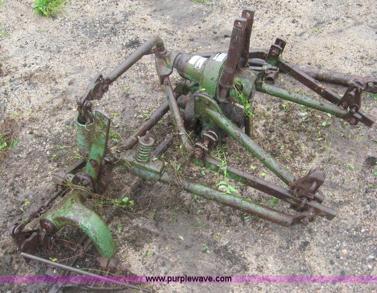 image for item 8656 John Deere Model 9 7' sickle bar mower