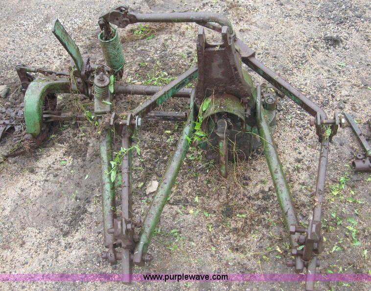 image for item 8656 John Deere Model 9 7' sickle bar mower