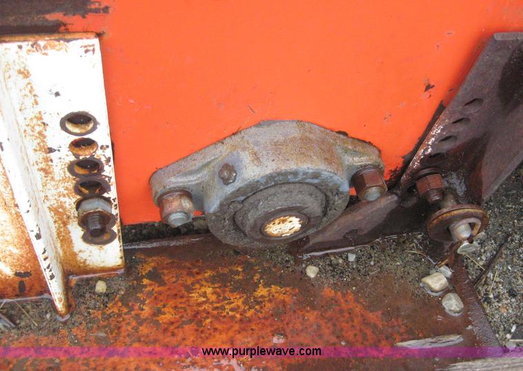 image for item 8657 Jacobsen Model 548 over seeder