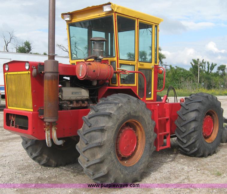 image for item 8680 Versatile 145 tractor