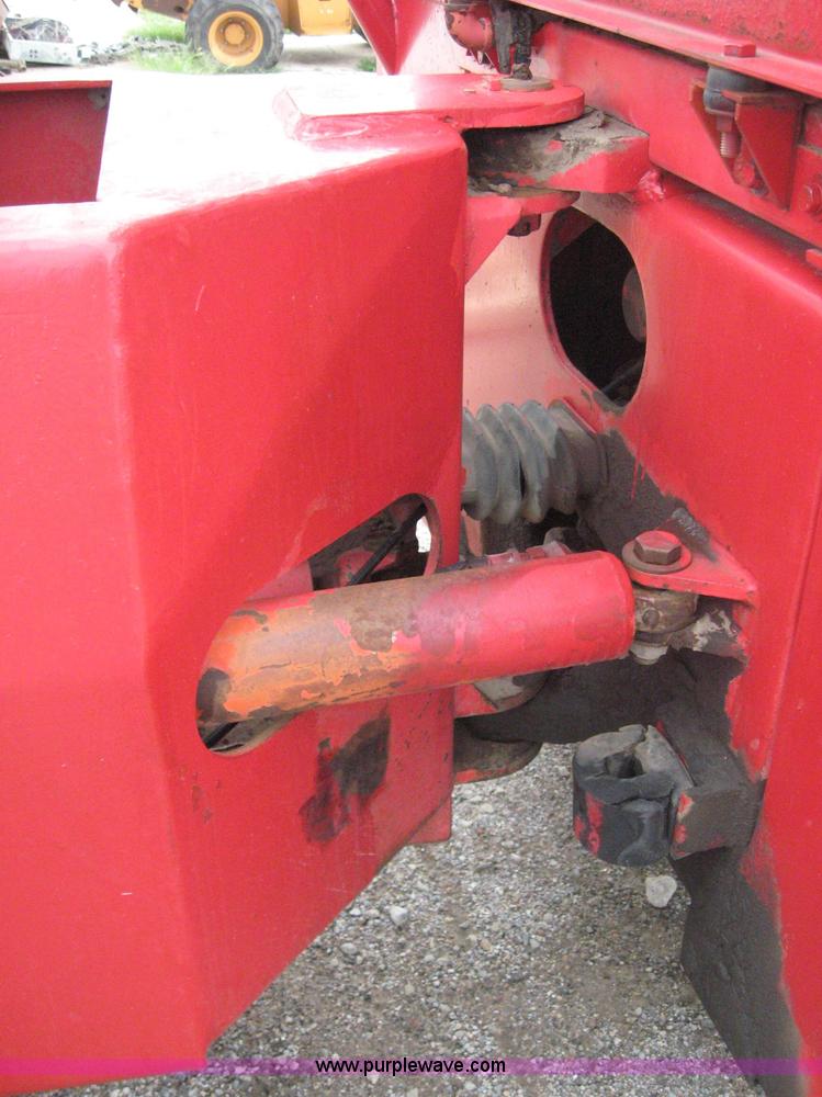 image for item 8680 Versatile 145 tractor