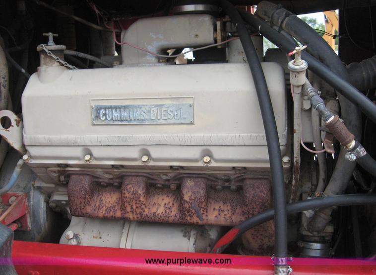 image for item 8680 Versatile 145 tractor